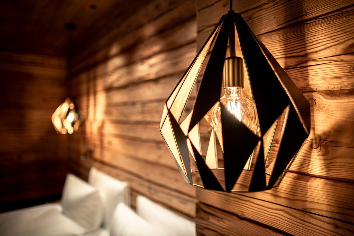 Standard bedroom details